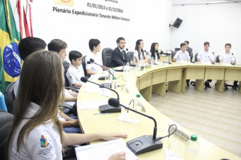 Vereadores mirins encerram legislatura 2015 Vereadores mirins encerram legislatura 2015