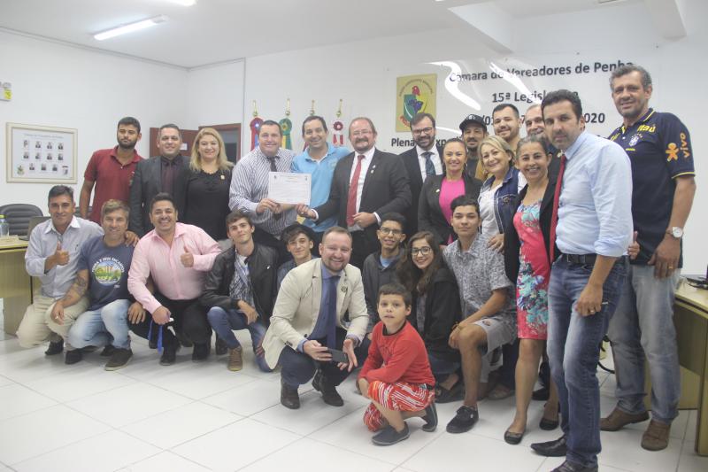 Câmara aprova campanha educativa e proibição de incentivos fiscais para empresas envolvidas em corrupção Câmara aprova campanha educativa e proibição de incentivos fiscais para empresas envolvidas em corrupção