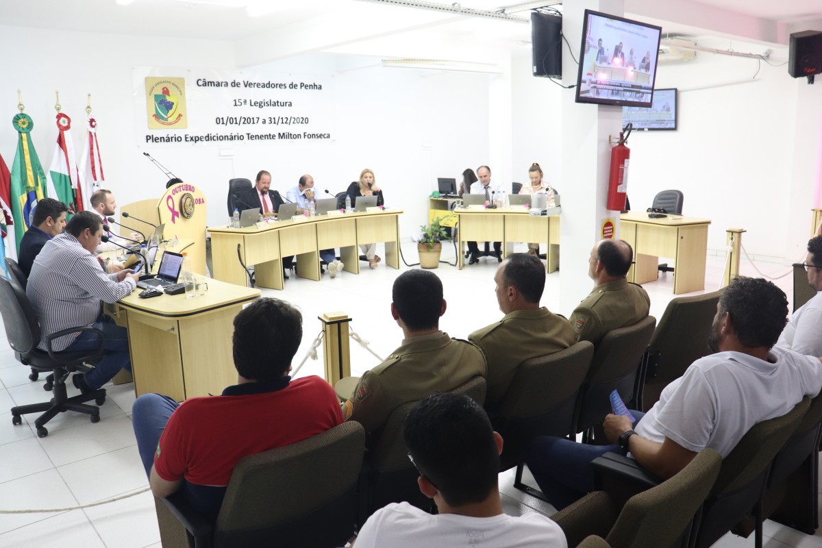 Legislativo autoriza leilão de imóveis do município Legislativo autoriza leilão de imóveis do município