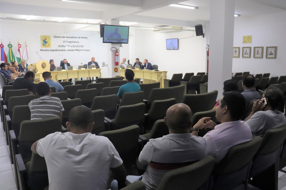 Vereadores aprovam projeto que muda o Plano Municipal de Saneamento Básico Vereadores aprovam projeto que muda o Plano Municipal de Saneamento Básico