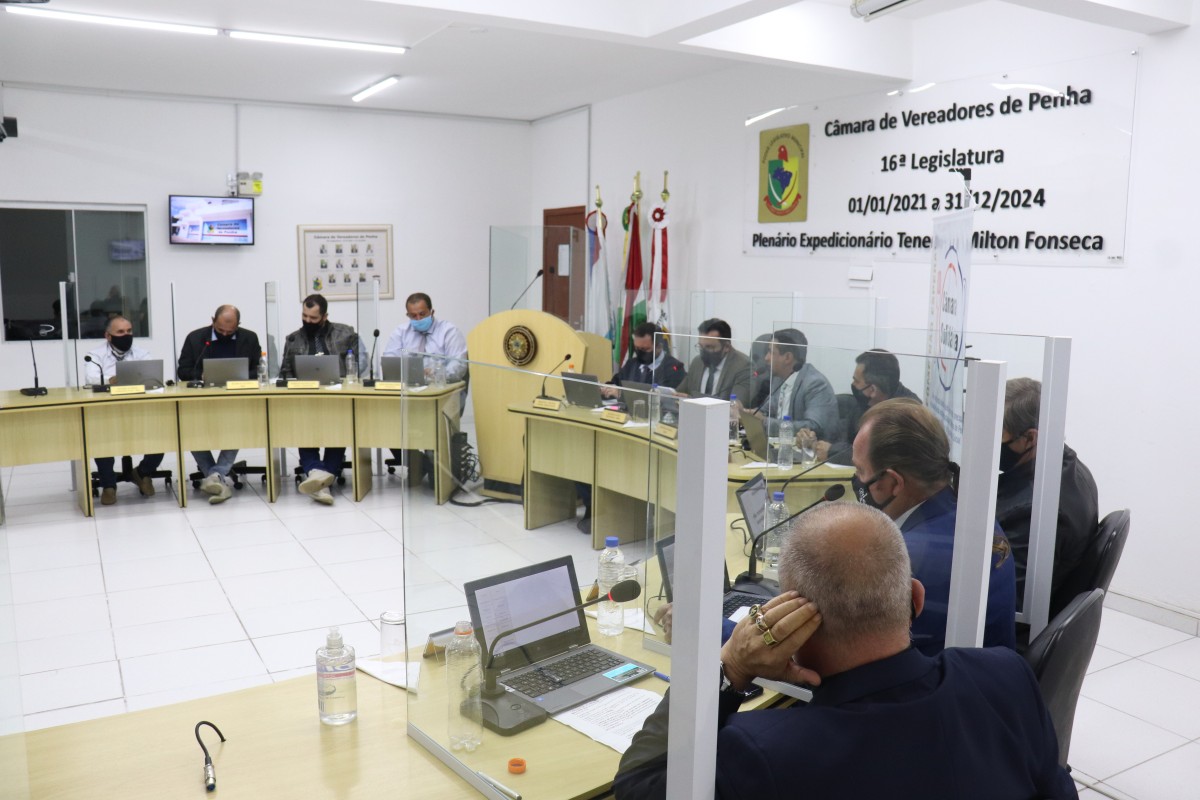 Câmara aprova a revogação da lei do “bate-estaca” e alteração do Plano Diretor Câmara aprova a revogação da lei do “bate-estaca” e alteração do Plano Diretor