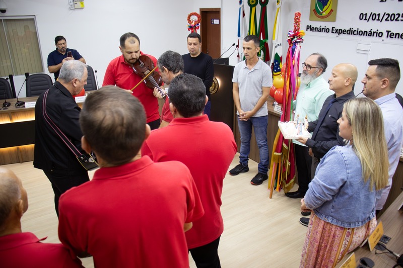 Câmara de Penha recepciona o imperador e a imperatriz da 189ª Festa do Divino Espírito Santo Câmara de Penha recepciona o imperador e a imperatriz da 189ª Festa do Divino Espírito Santo