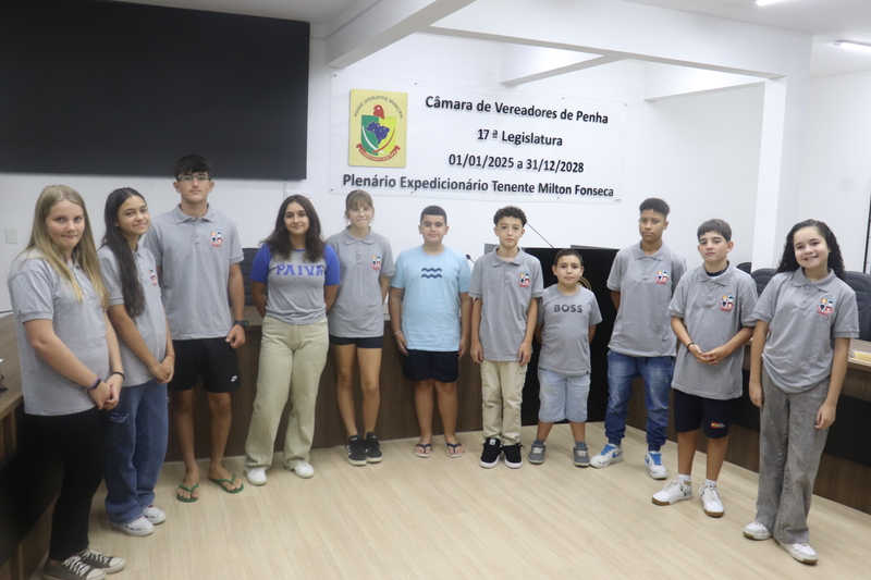 Vereadores mirins participam de integração na Câmara de Penha