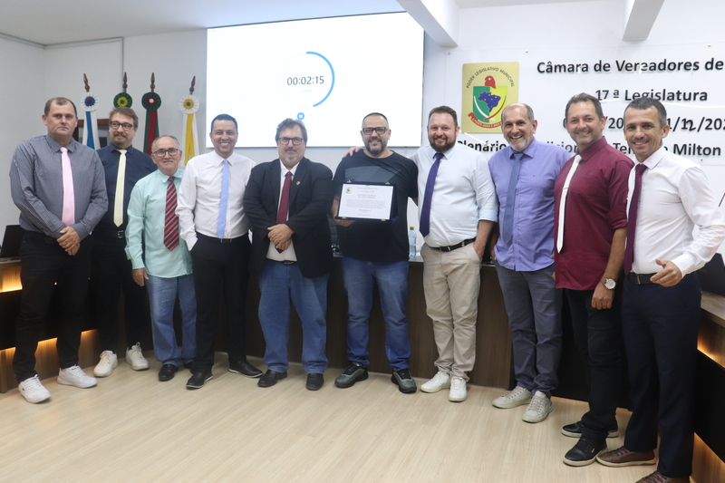 Câmara de Penha concede moção de aplauso a empresário