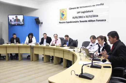 Vereadores aprovam quatro requerimentos e dois projetos de lei