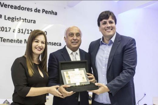 Empresário recebe homenagem do Legislativo Penhense