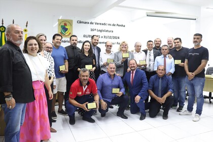 Personalidades penhenses recebem homenagem do Legislativo