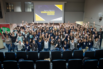 Vereadores mirins de Penha participam de Conferência Regional