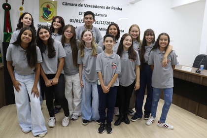 Vereadores mirins são empossados e realizam 1ª Reunião Ordinária