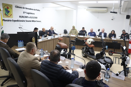 Câmara de Penha realiza audiência pública e amplia debate sobre uso de veículos elétricos individuais