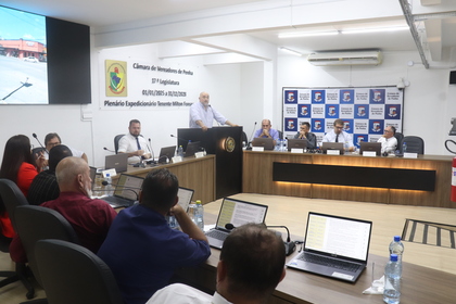 Câmara de Penha aprova seis projetos e recebe secretário de Trânsito