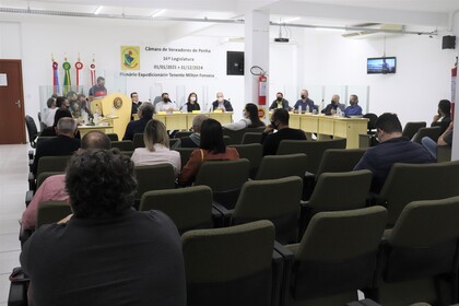 Reunião sobre o contrato com a Águas de Penha