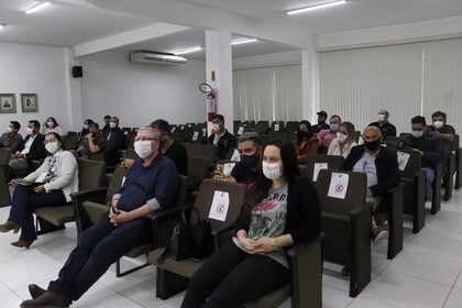 Reunião sobre o contrato com a Águas de Penha