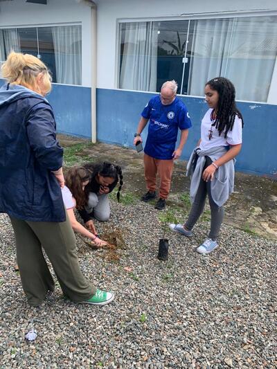 Ação realizada nas escolas de Penha