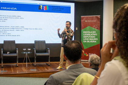II Encontro de Escolas do Legislativo Regional Sul e IV Encontro Estadual de Escolas do Legislativo de Santa Catarina